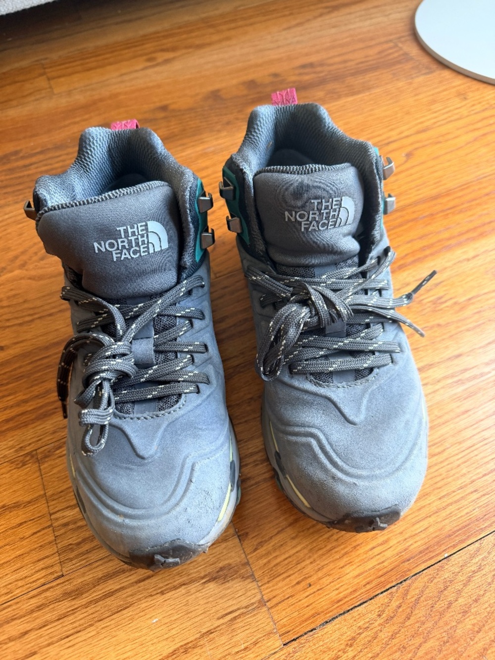 Women’s VECTIV Exploris Mid FUTURELIGHT™ Leather Hiking Boots Size 7.5